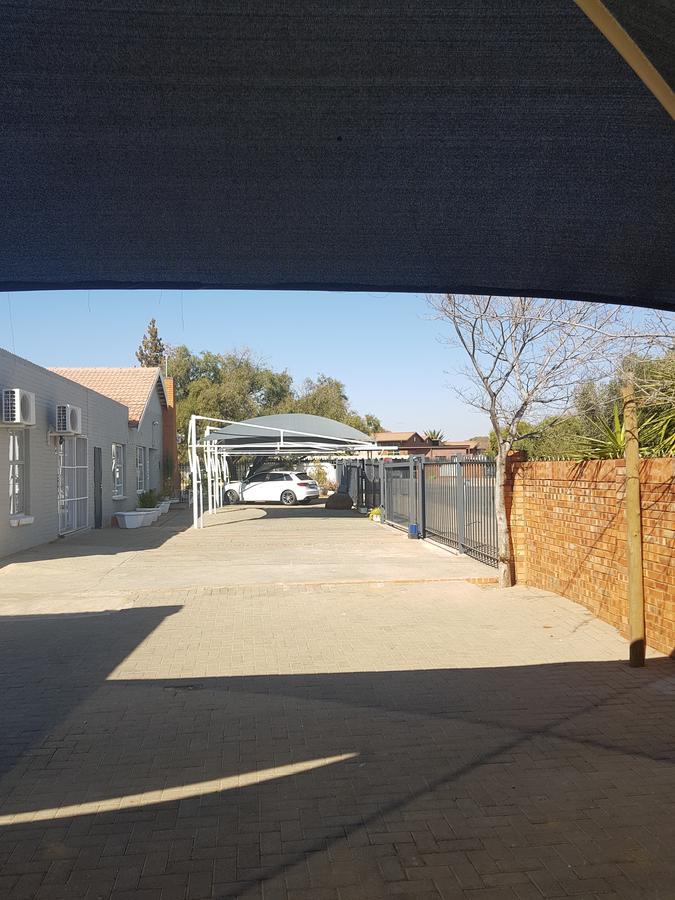 Kgosi Lodge Kimberley Zewnętrze zdjęcie