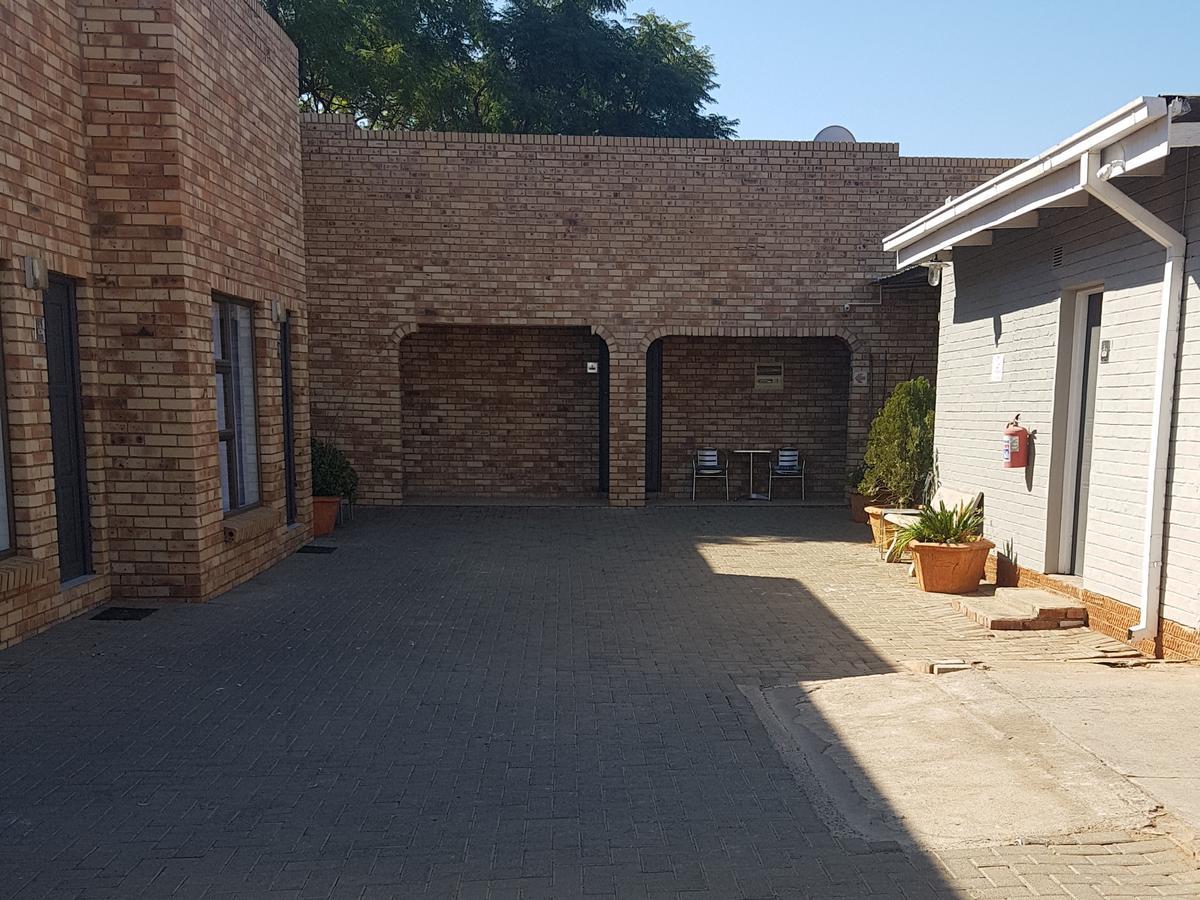 Kgosi Lodge Kimberley Zewnętrze zdjęcie