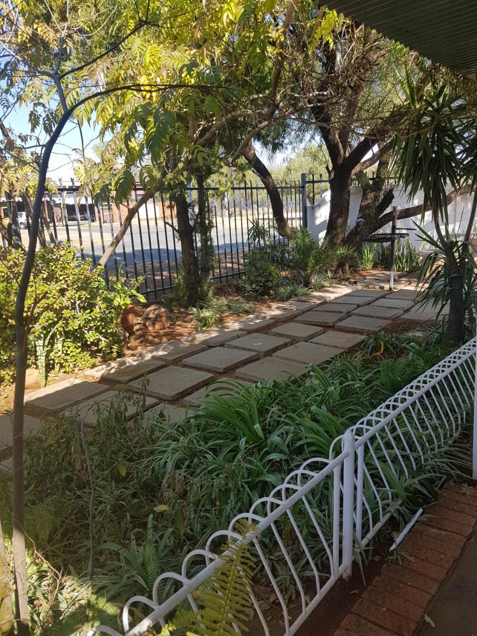 Kgosi Lodge Kimberley Zewnętrze zdjęcie