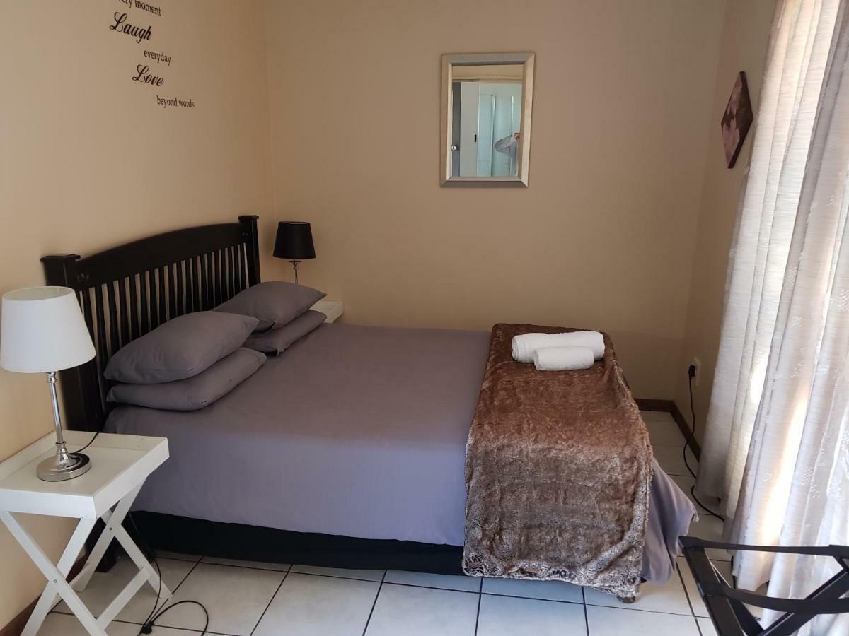 Kgosi Lodge Kimberley Zewnętrze zdjęcie
