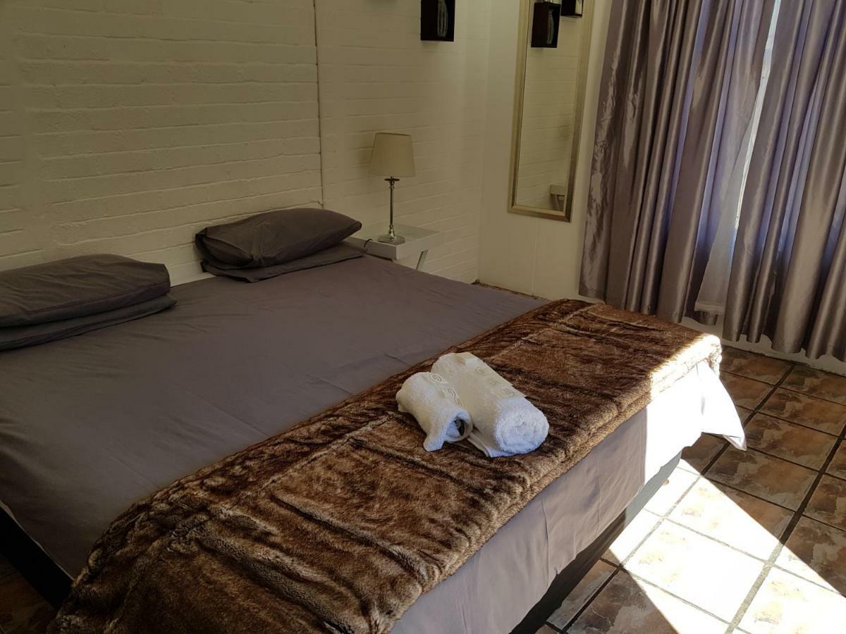 Kgosi Lodge Kimberley Zewnętrze zdjęcie